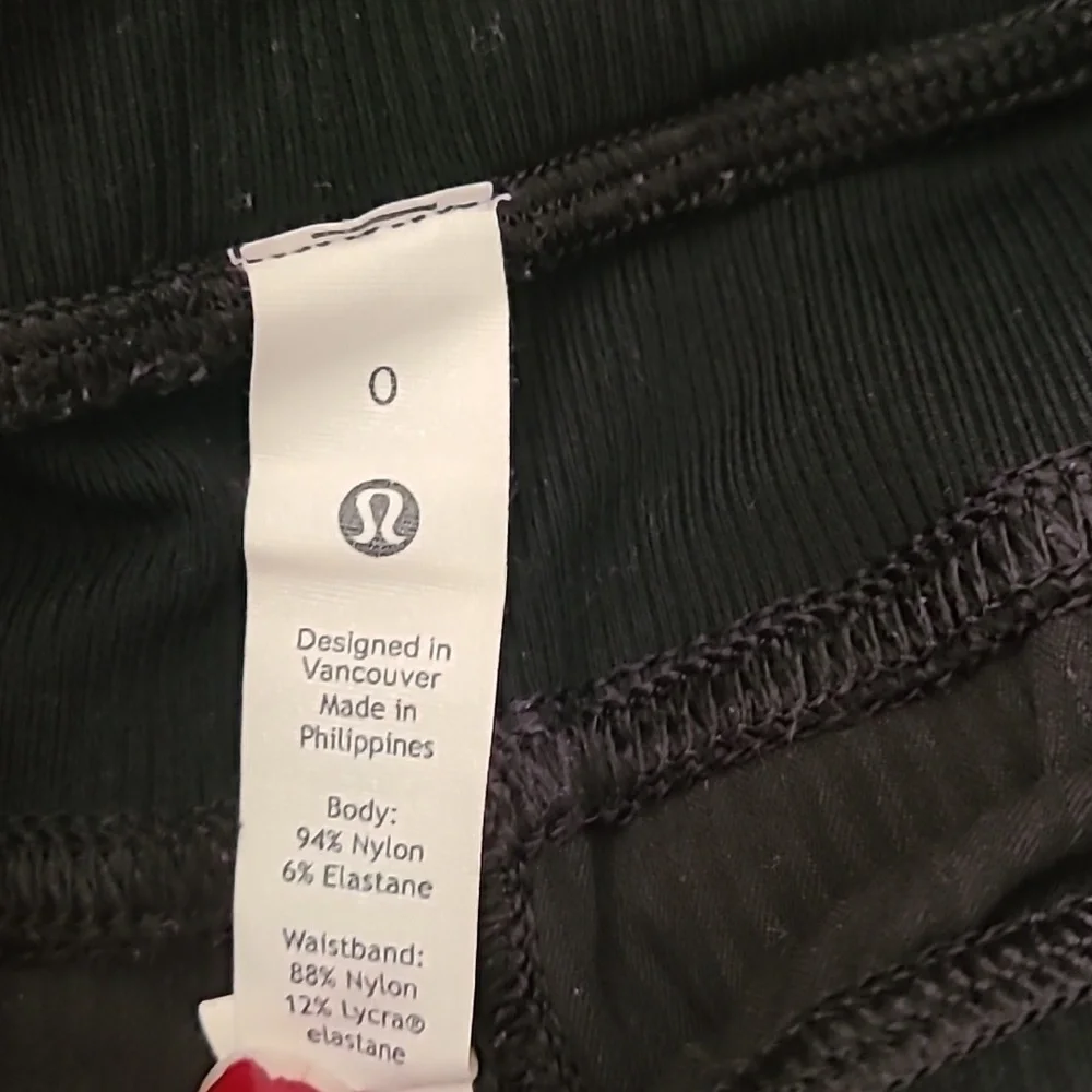 Lululemon Dance Studio Crop Size 0 Adjustable Ankles - Picture 7 of 8